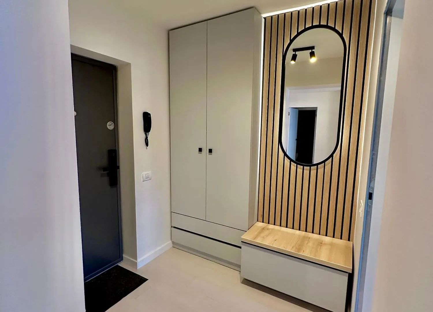 Topspace2 Apartment Bucharest 0*,